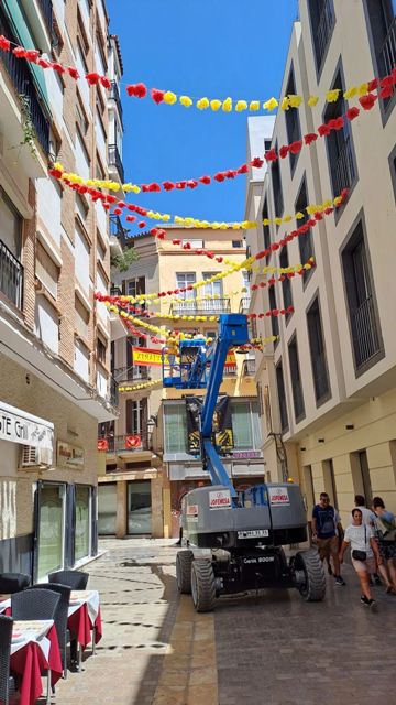 El Alquiler De Plataformas Elevadoras De JOFEMESA: Un Servicio Esencial Para Las Celebraciones Comunitarias